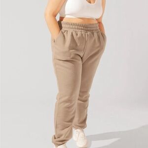 POPFLEX CLOUD ROLLOVER SWEATPANT MILK TEA 🧋 SIZE SMALL